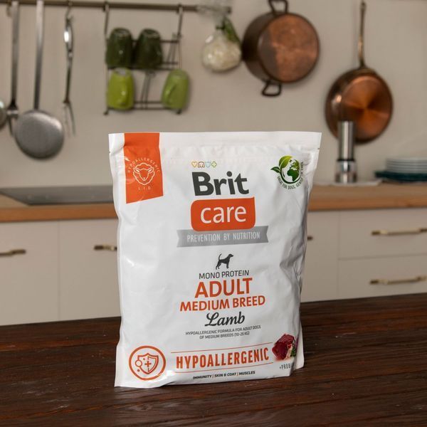 Корм сухий Brit Care Dog Hypoallergenic Adult Medium Breed для собак середніх порід гіпоалергенний з ягням 1 кг 172214 фото