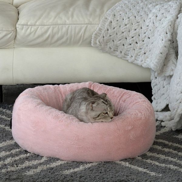 Лежак Pet Fashion Soft для собак і котів розовий 48х48х17 см PR241788 фото